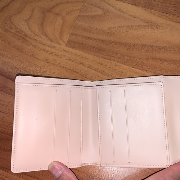 NWOT Authentic Louis Vuitton Monogram Vernis Patent Leather Elise Wallet - Picture 11 of 15